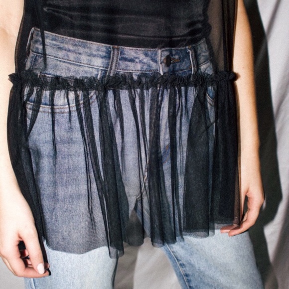 *SOLD* H&M Sheer Top - Picture 6 of 7